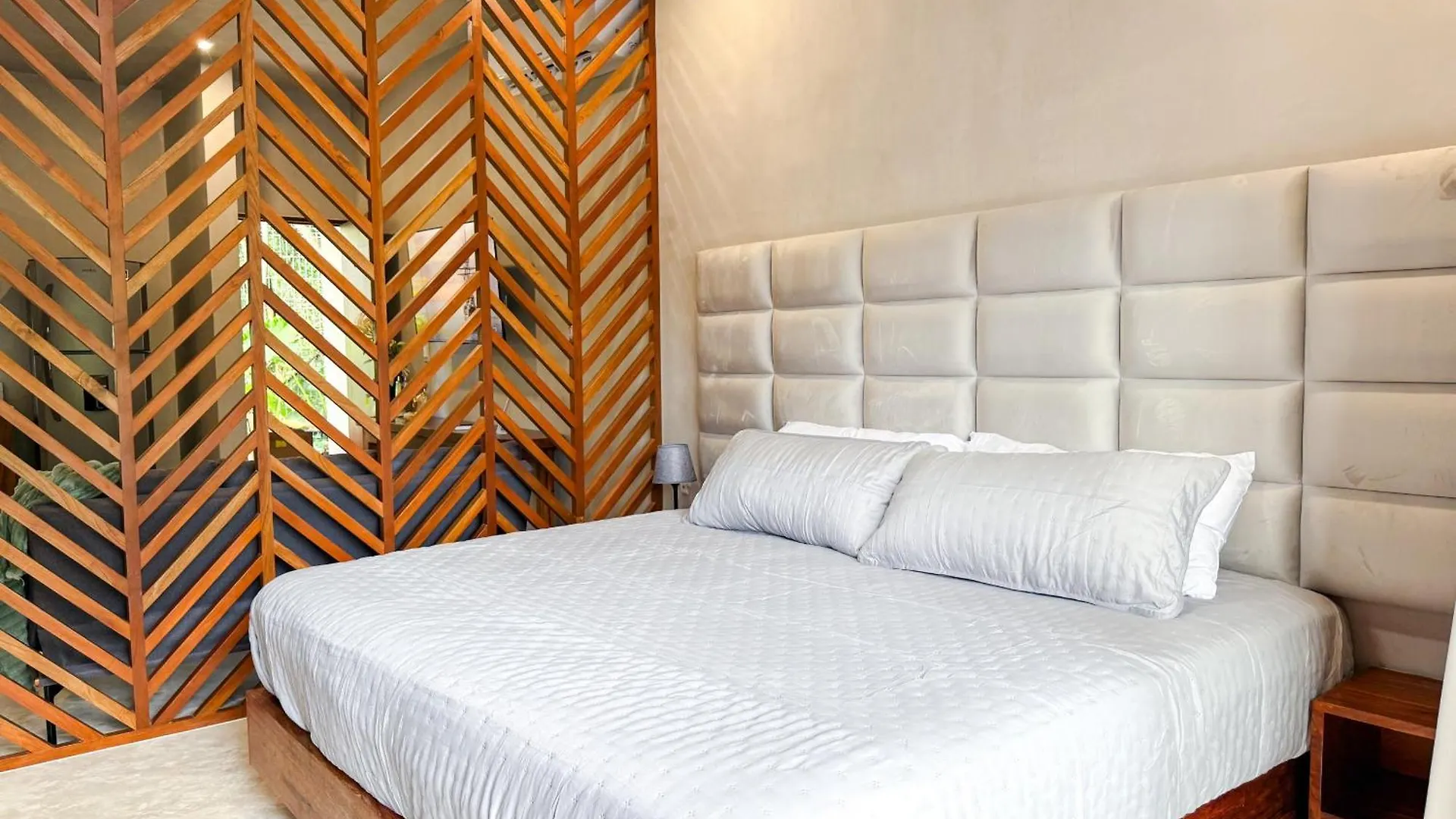 New Swim-Up Apartment King Bed Wifi Tulum
