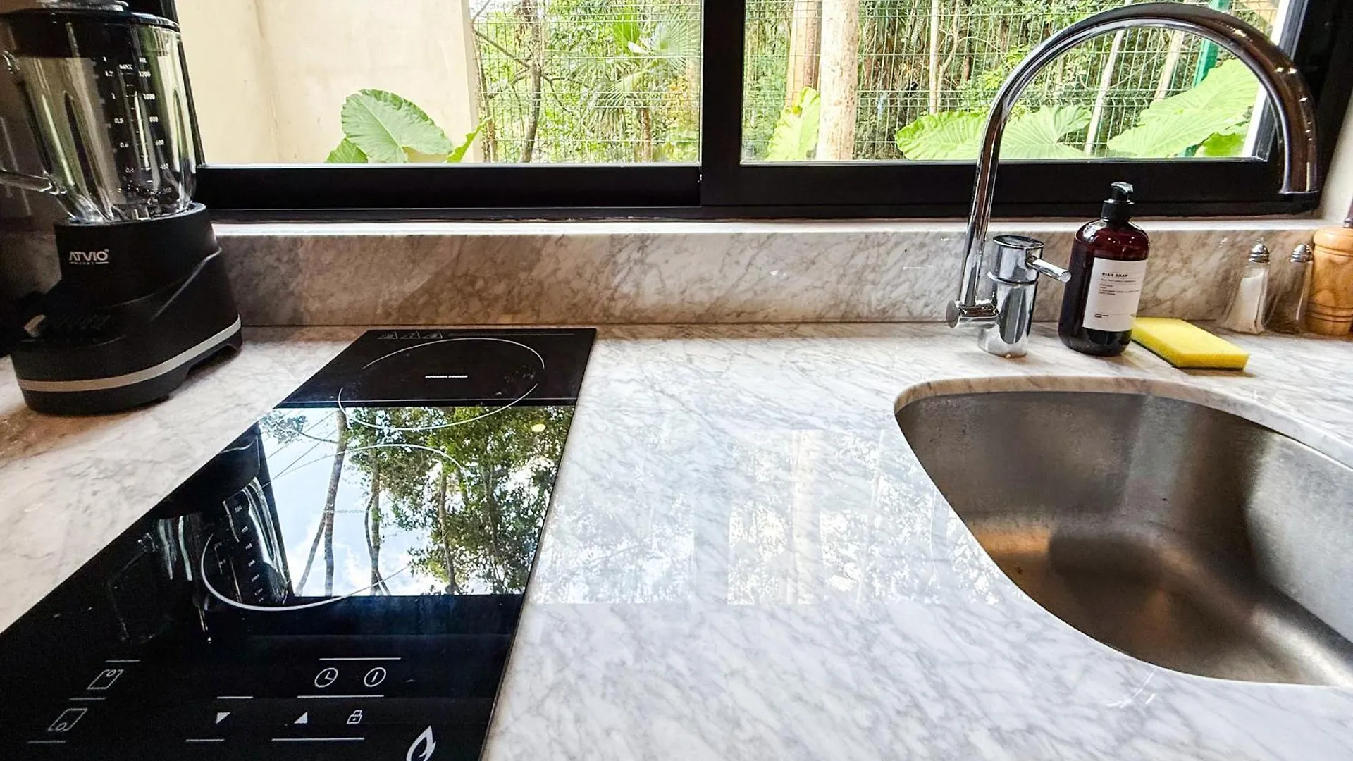 New Swim-Up Apartment King Bed Wifi Tulum 0*,  Mexico