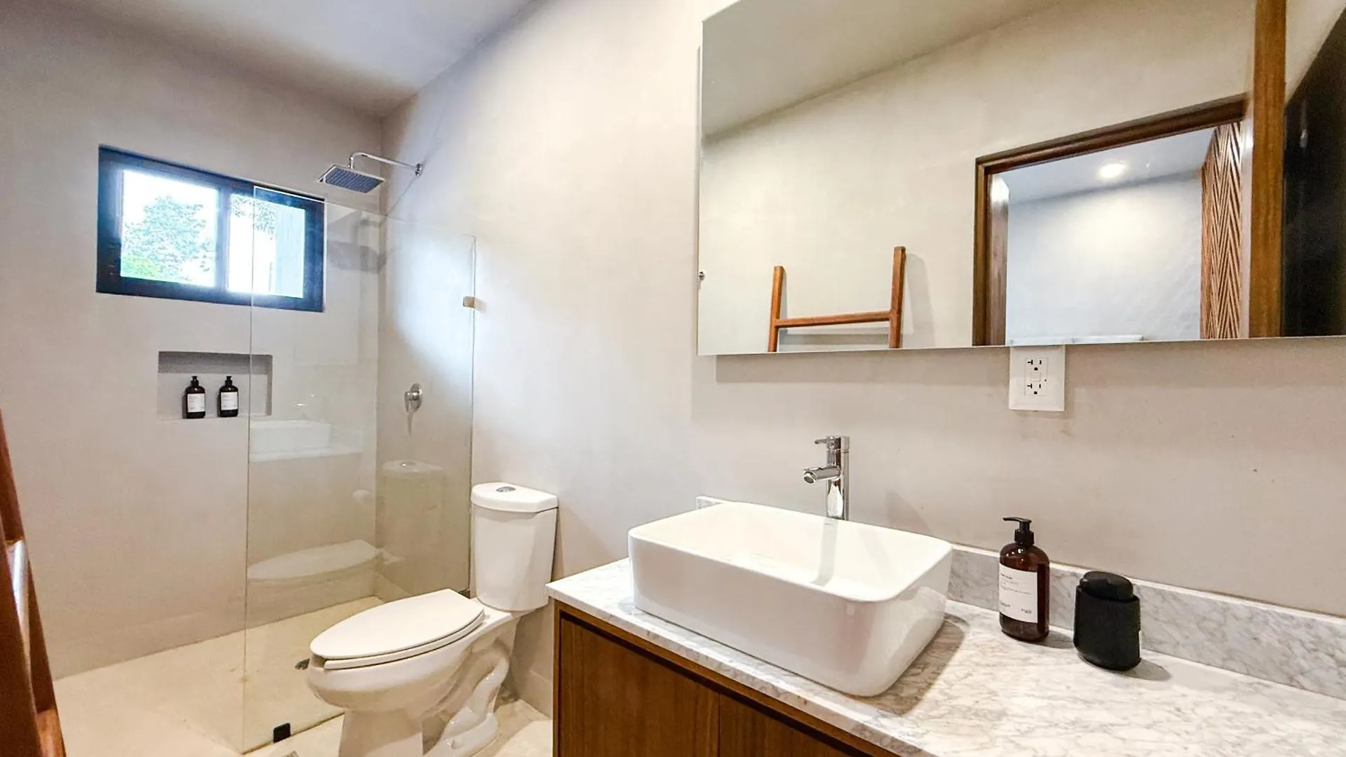 New Swim-Up Apartment King Bed Wifi Tulum
