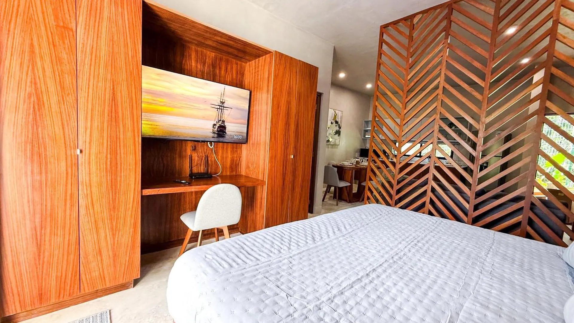 New Swim-Up Apartment King Bed Wifi Tulum