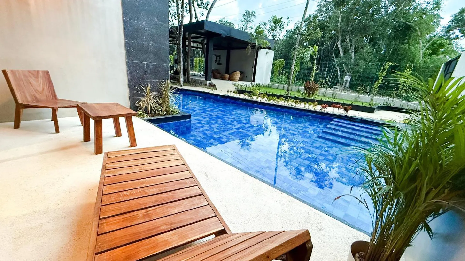 New Swim-Up Apartment King Bed Wifi Tulum